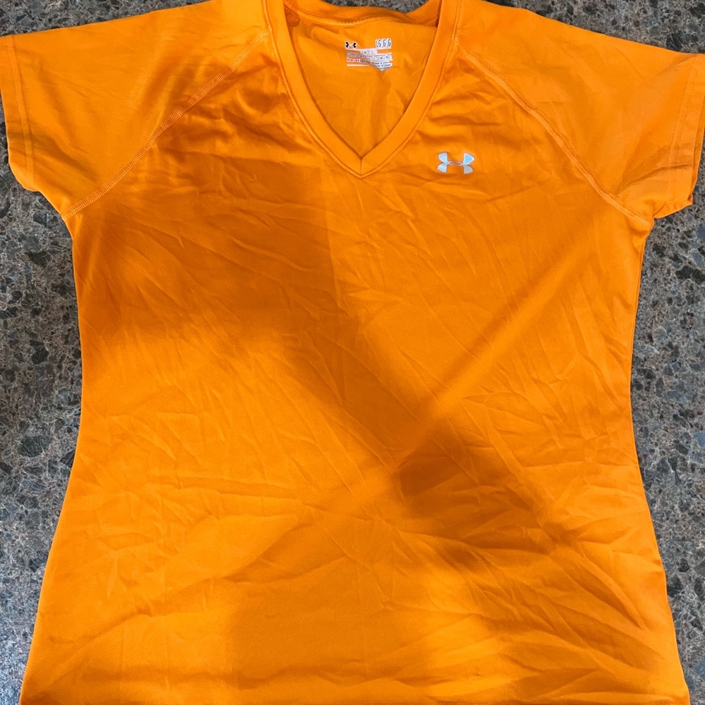 Under armor vneck shirt